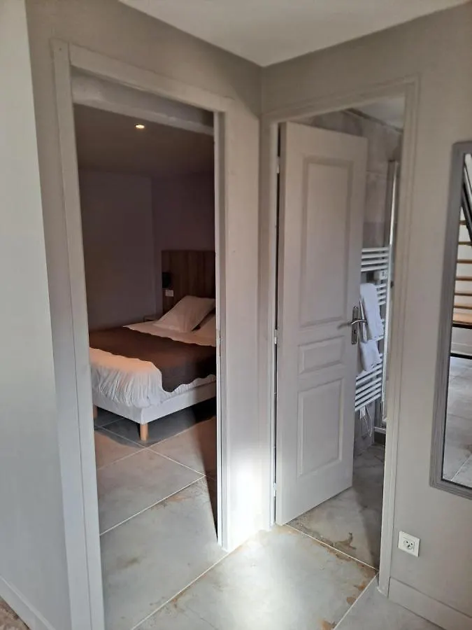 Hotel Du Viaduc Tarascon 2*,