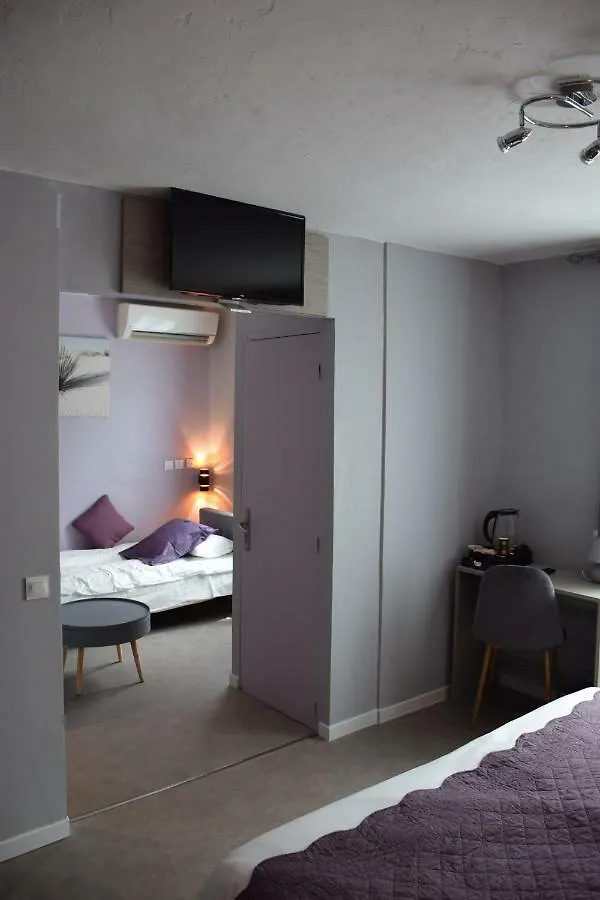 Hotel Du Viaduc Tarascon 2*,  France