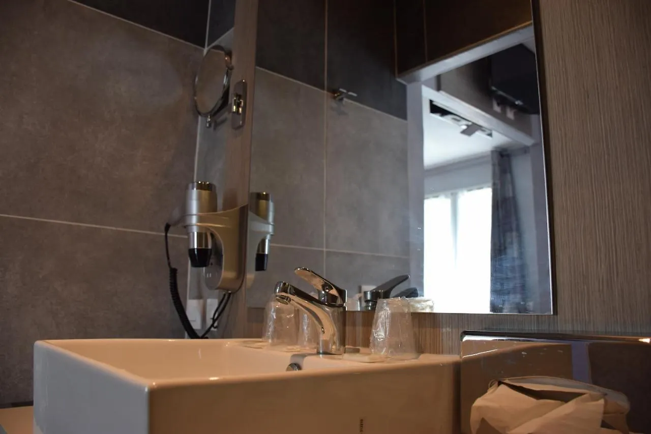 **  Hotel Du Viaduc Tarascon France